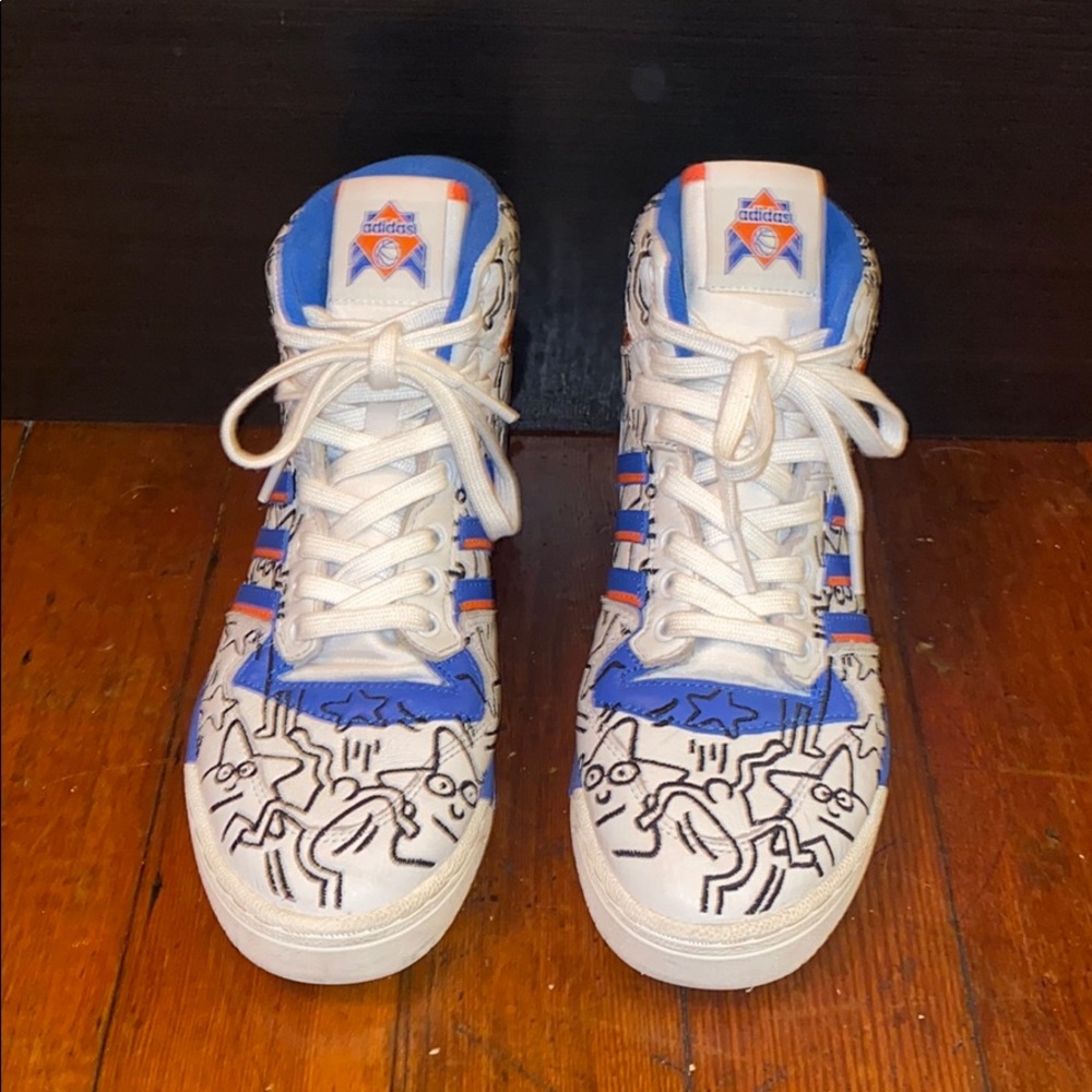 Adidas / Keith Harring sneakers